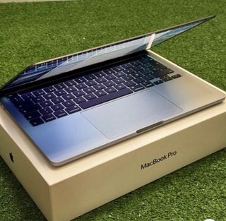 MacBook Pro 13 2018 Intel i5 8GB RAM