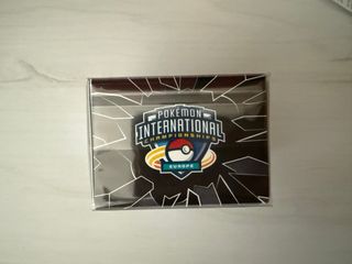 EUIC 2026 Caja de Mazos Mega Charizard