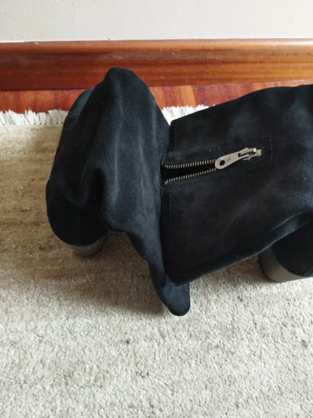 Botas camperas ante negro talla 38