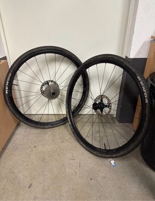 Llantas Bontrager Paradigm Comp 25