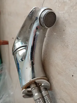 Lote Grifo lavabo y bidé metal plateado