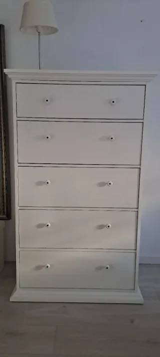 Cómoda 5 cajones madera gran capacidad.Tengo dos