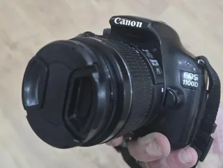 Cámara Canon EOS 1100D + Objetivo 18-55mm