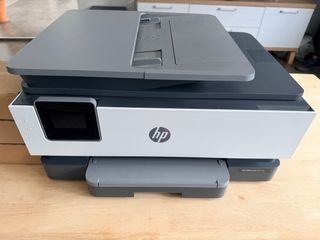 Impresora Multifunción HP Blanca y Gris