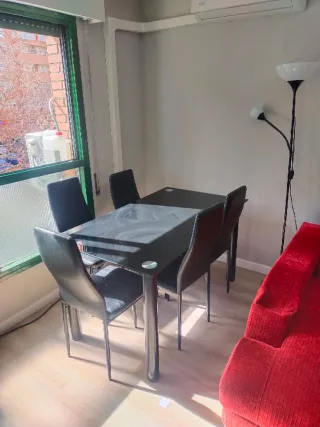 Mesa de comedor cristal y metal