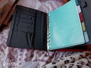 Portadocumentos anillas negro y rojo