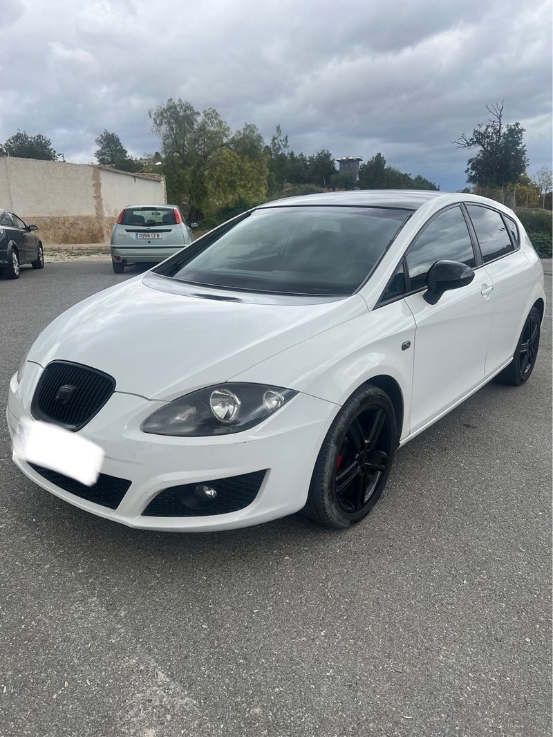 SEAT Leon 2012 - foto 1