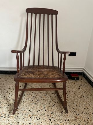 Mecedora antigua vintage madera y mimbre