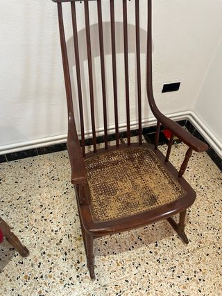 Mecedora antigua vintage madera y mimbre