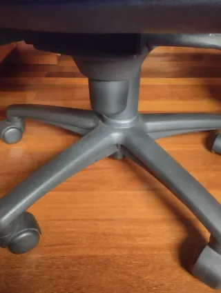 Silla de oficina azul de tela