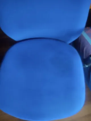 Silla de oficina azul de tela