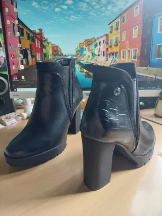 Botín Refresh Negro T37