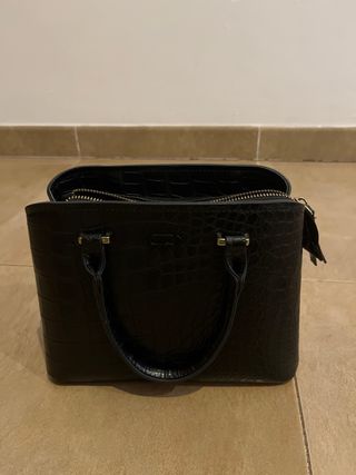 Bolso de mano negro efecto piel