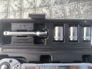 Llave dinamométrica Parkside con accesorios