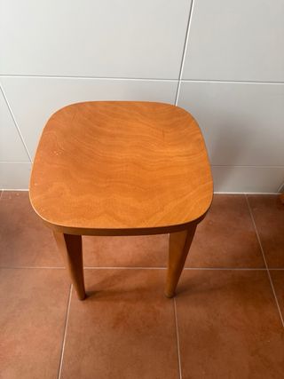 Sillas de comedor de madera. 30€por silla