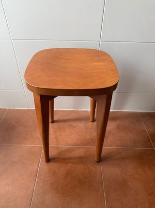 Sillas de comedor de madera. 30€por silla