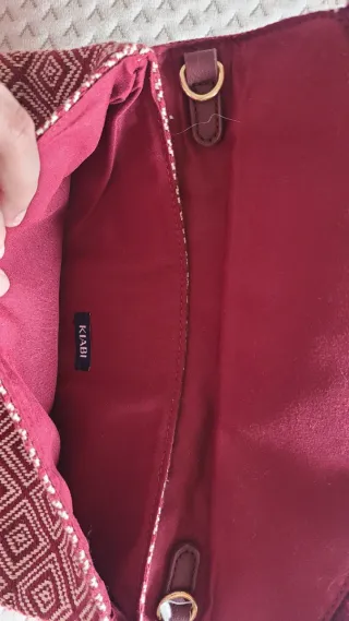 Carteira Kiabi vermelha com padrão