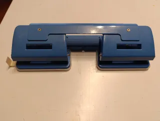 Grapadora doble azul