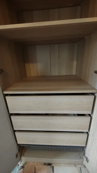 Armario PAX efecto roble teñido blanco