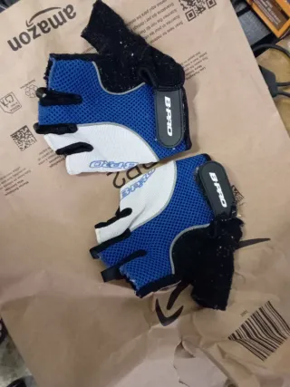 Conjunto Ciclismo Hombre + 2 Gorras + guantes