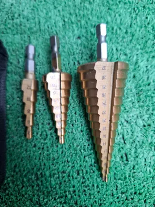Juego 3 brocas escalonadas recubiertas de titanio