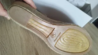 Espardenyas/Sandalias de cuero beige. Sin estrenar