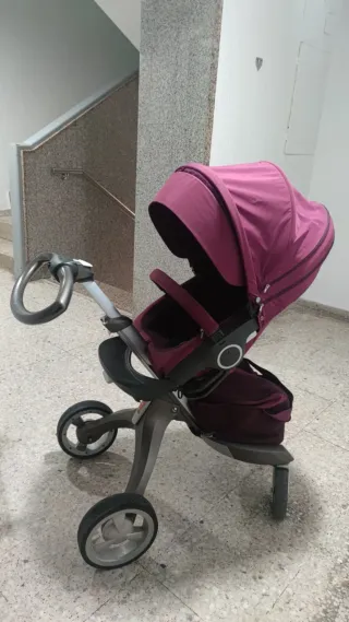 Carro de bebé Stokke Xplory morado
