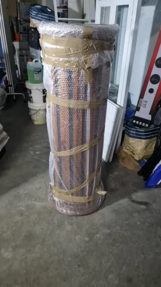 Mueble vitrina madera diseño curvo