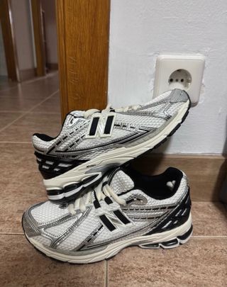 New Balance 1906R Plata/Blanco