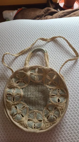 Carteira Zara bege redonda nova