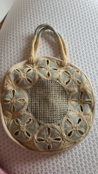 Carteira Zara bege redonda nova