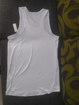 Camiseta blanca gimnasio