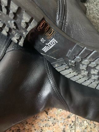 Botas altas de piel negras impecables