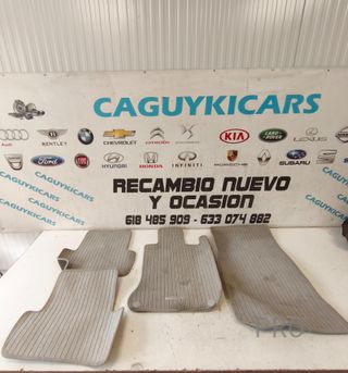 JUEGO ALFOMBRILLAS MERCEDES C USADO A2046840703