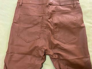 Pantalón Stradivarius 40