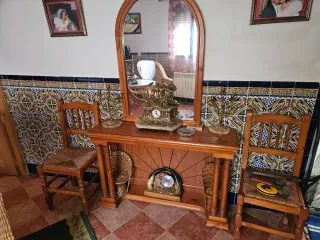 Mueble recibidor y 4 sillas madera pino