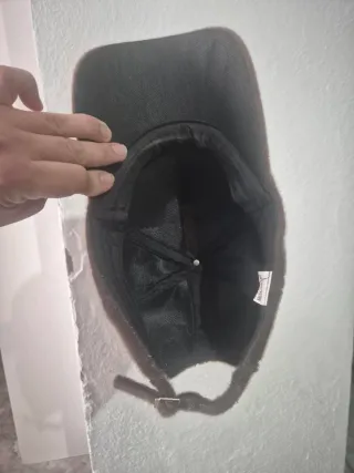 Gorra de pelo con pompón