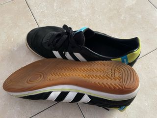 Tenis Adidas Fútbol Sala Negros