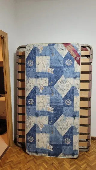 MUEBLES VARIOS GRATIS. URGE LIQUIDAR HASTA EL 15/3