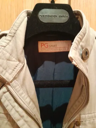 Chaqueta Purificación García verde militar