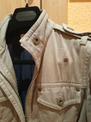 Chaqueta Purificación García verde militar