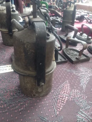 Lámpara minera antigua