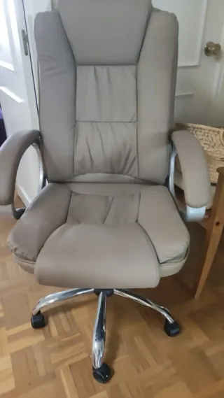 Silla de oficina polipiel beige