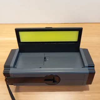 Rádio de emergência solar com manivela