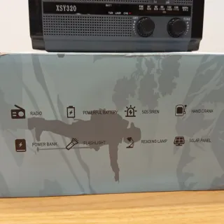 Rádio de emergência solar com manivela