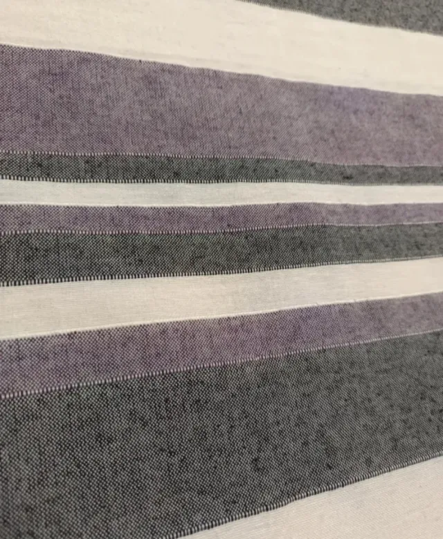 COLCHA ARTESANAL RAYAS CON FLECOS 1 STOCK