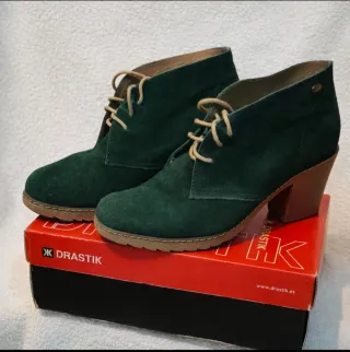 Botines Drastik verdes con cordones