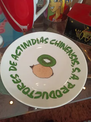 Lote vintage, tazas, plato, jarra.....