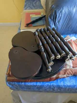 Estantería de madera oscura desmontable