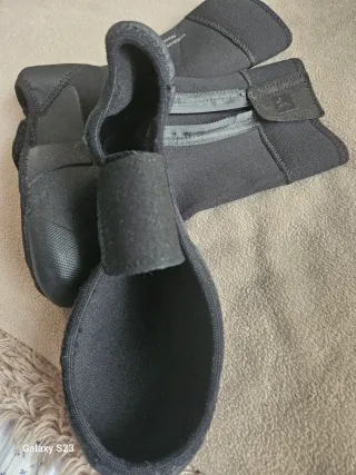 Gobik Avert Cubrezapatillas Negro